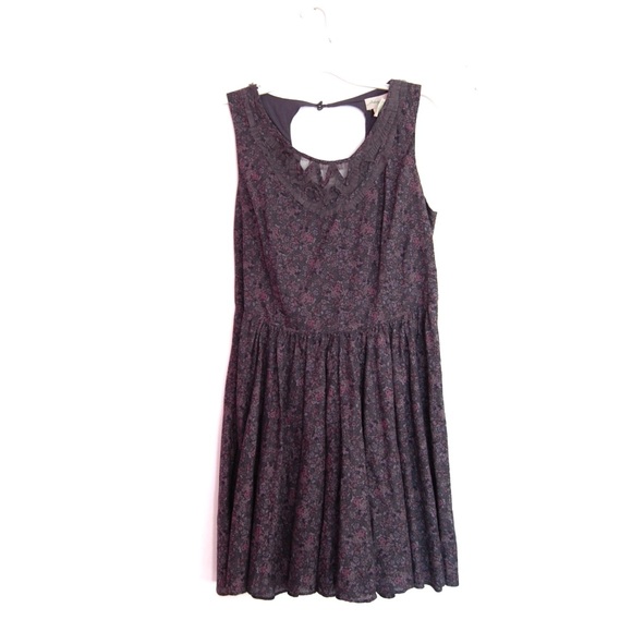Anthropologie Dresses & Skirts - Staring At Stars Anthropologie Purple Floral Dress